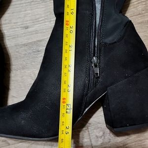 Heeled knee high boots. Wild diva size 8
